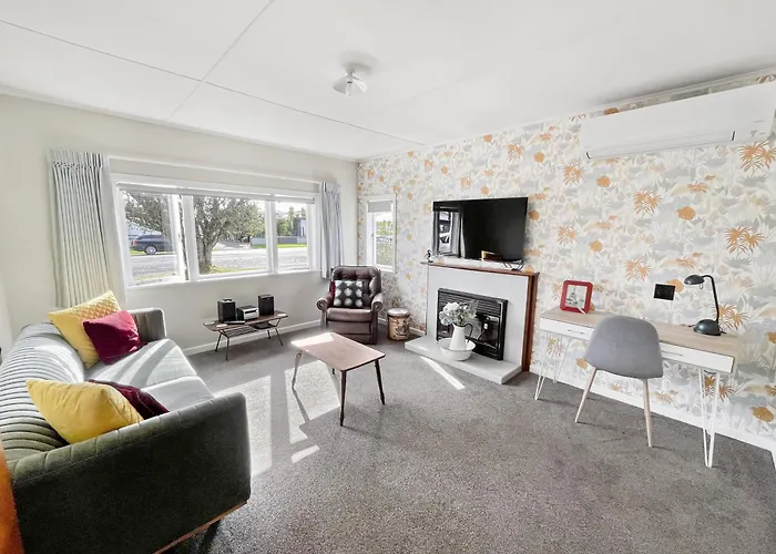 Whitianga Blue Bach - Location Location Location!