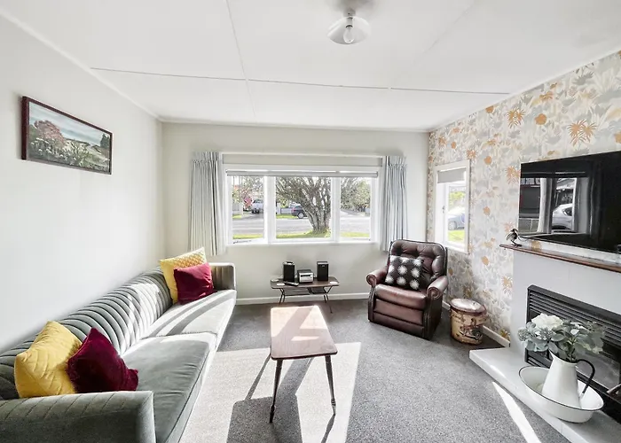 Whitianga Blue Bach - Location Location Location!