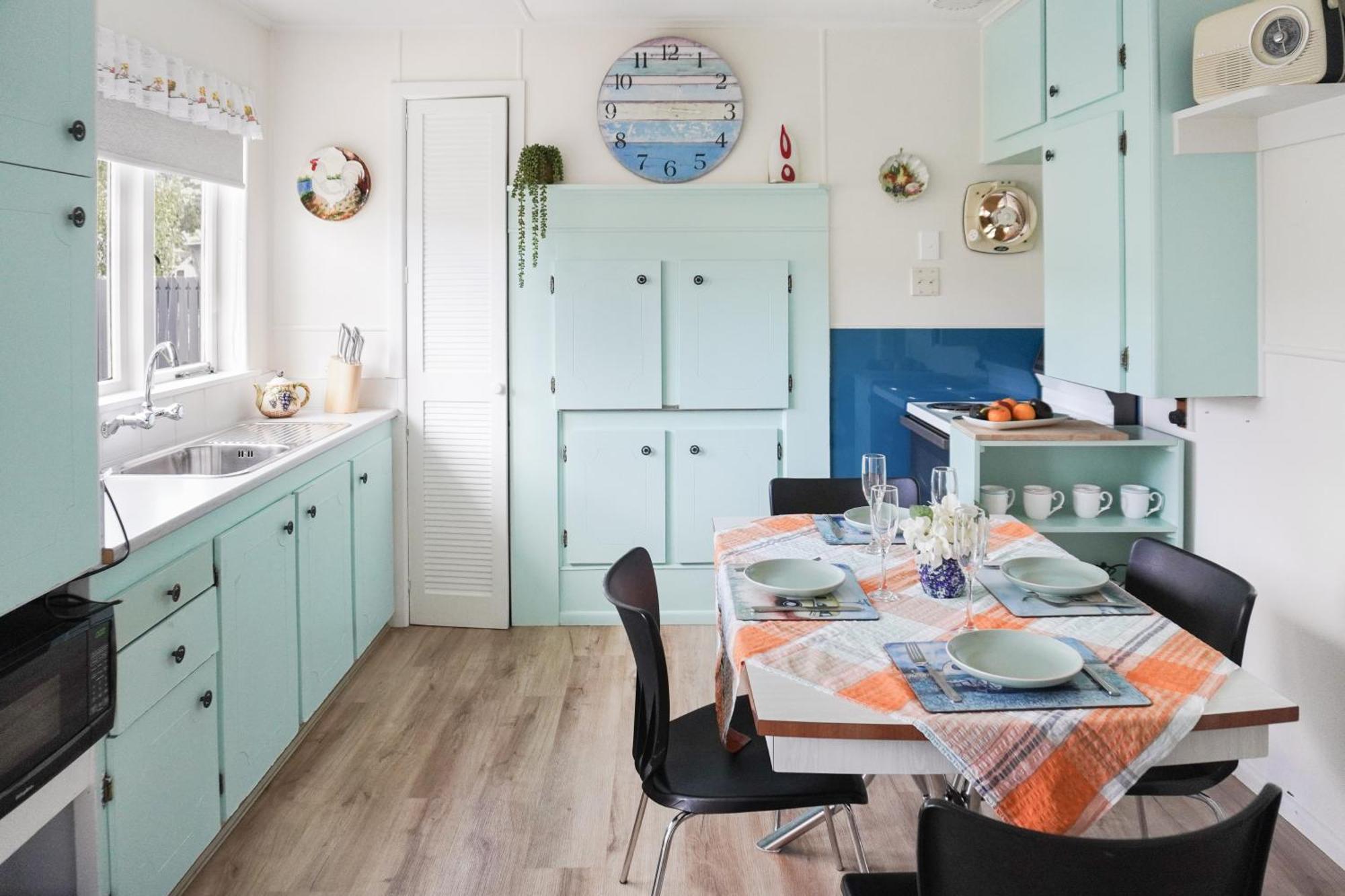 Blue Bach - Location Location Location! * Whitianga